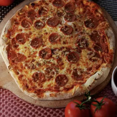 Pizza Salame