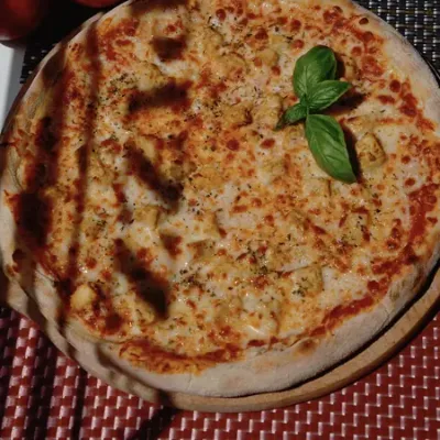 Pizza Poulazza