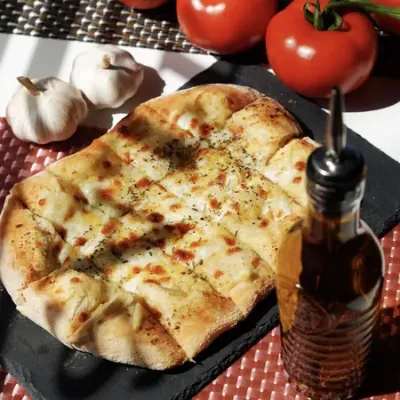 Pain a l'Ail et Mozzarella